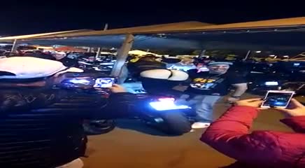 Flagra mulheres safadas na moto em evento #2