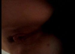 Anal esposa gostosa de quatro gemendo de dor dando cu virgem